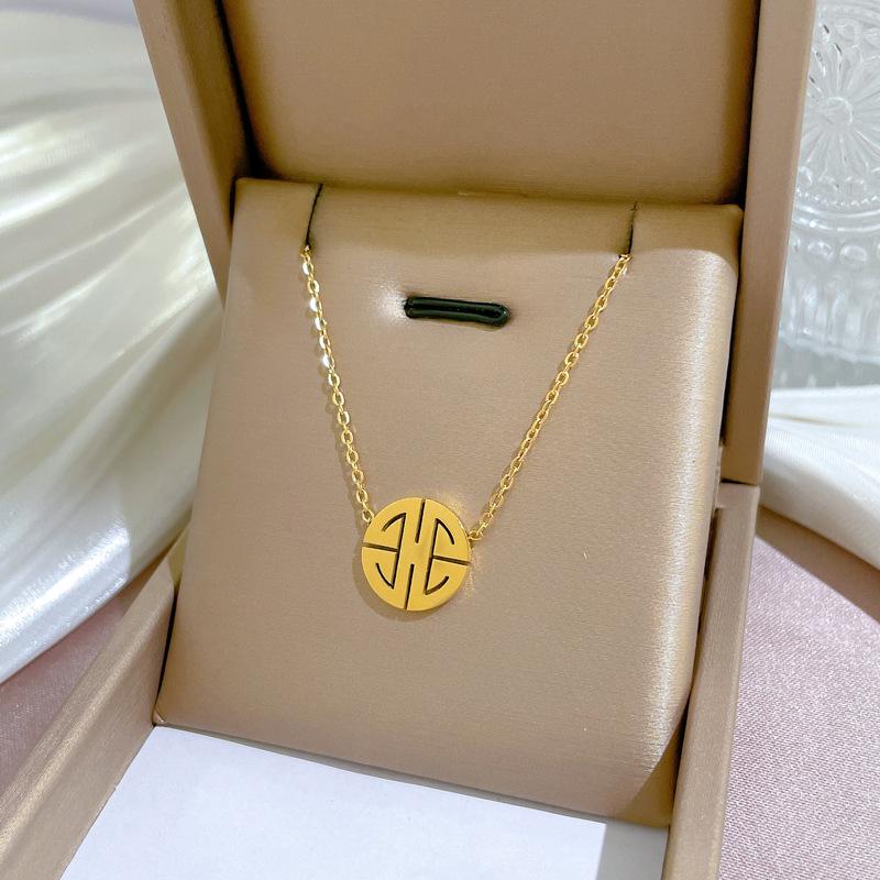 Fashion Retro Women's Necklace Temperament Micro Diamond Necklace Exquisite Collar Chain Accessories