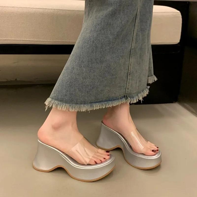 Fashion 2025 New Slipper Platform Women's High Heels in Wedge Shape Women's Beach Sliding Rubber Slippers Summer Fashion Slippers