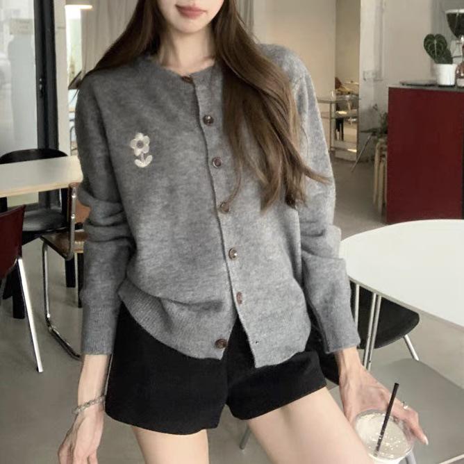 2026 Autumn/Winter Women's Korean Round Neck Embroidered Knit Cardigan Sweater