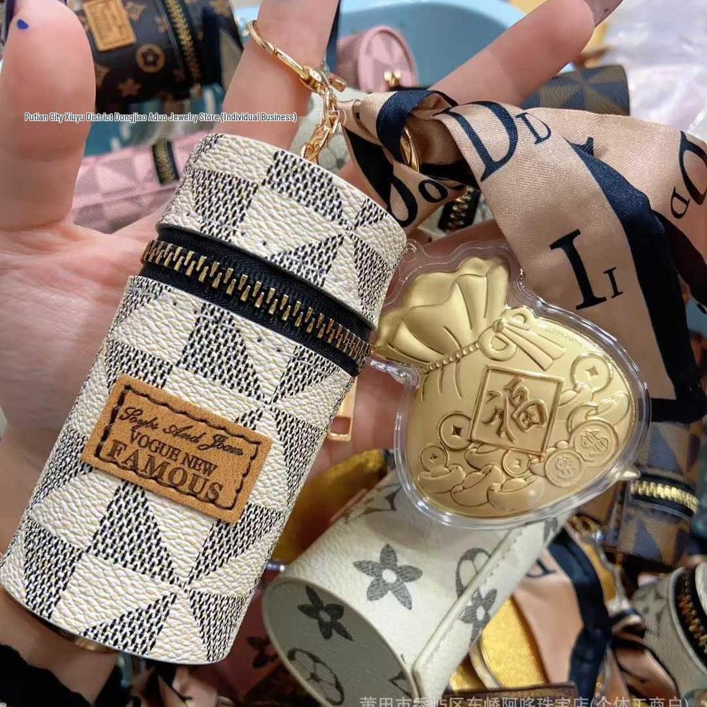 999 Pure Gold Fu Character Keychain: Vintage Flower Bag Charm & Cartoon Ornament Gift