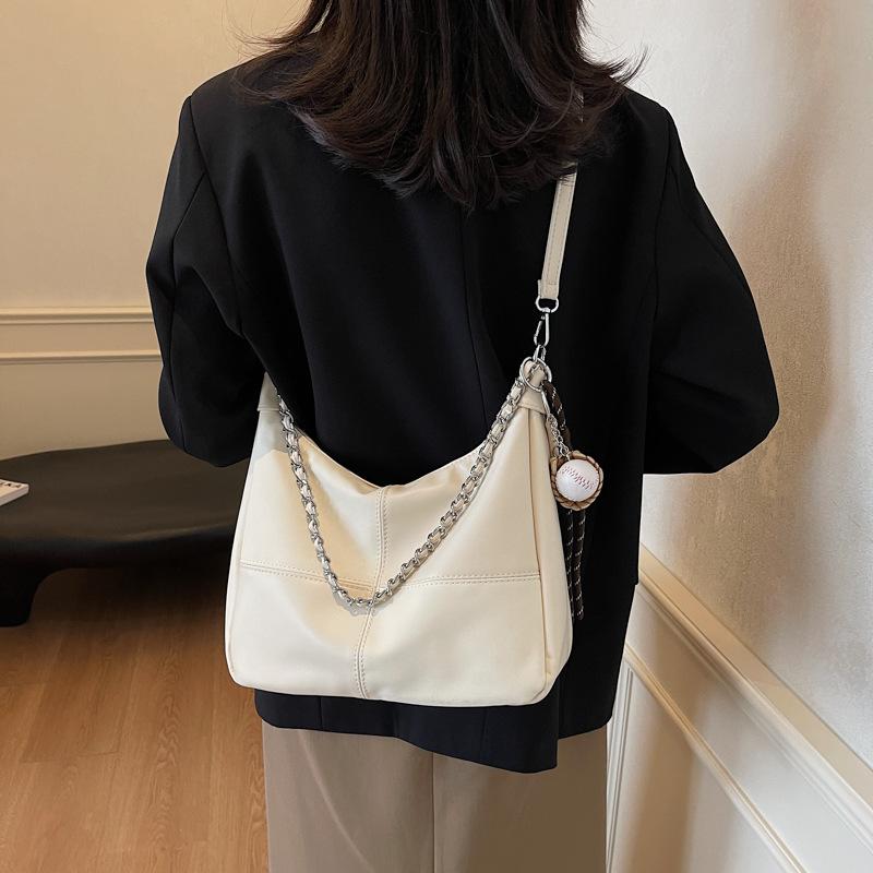 Bag Women's Large-capacity New Messenger Bag Chain Commuter Shoulder Bag