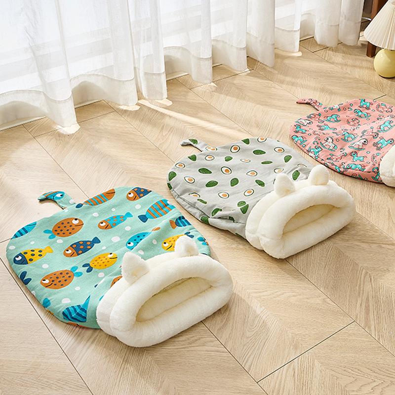 Winter Warm Cat Bed Semi Enclosed Dog House Cozy Sleeping Bag Pet Blanket for Cats and Small Dogs