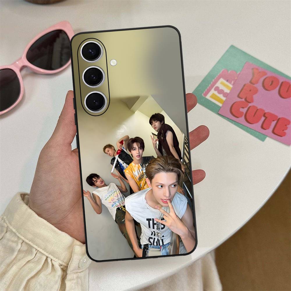

Hot Kpop C-CORTIS Phone Case For Samsung S 24 Fe 25 Ultra Plus 20 Lite 21 30 22 23 24 22 Ultra 5G Fundas Samsung S20 5G