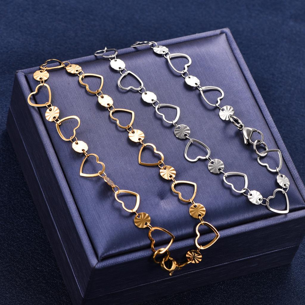 Niedliches rundes geprägtes Edelstahl-Herz-Armband Glied Handkette für Frauen Mädchen Armband Armreif Fußkettchen Metall Sommerschmuck