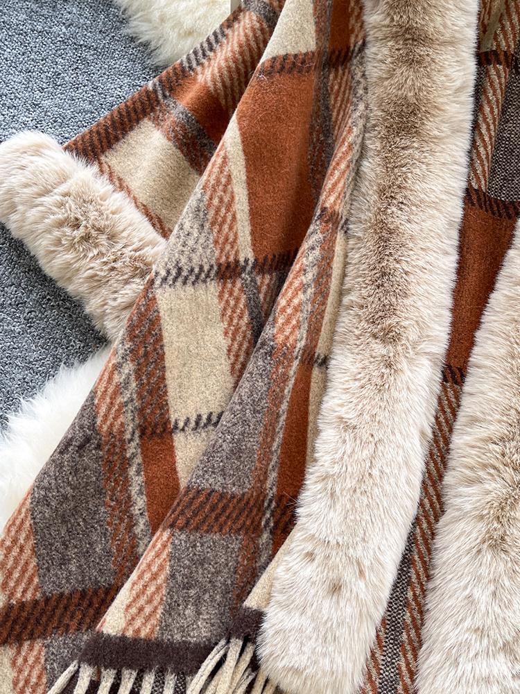 Autumn Winter Vintage Outerwear with Fur Collar Knitted Cardigan Tops for Women Loose Elegant Plaid Shawl Cloak Coat L66