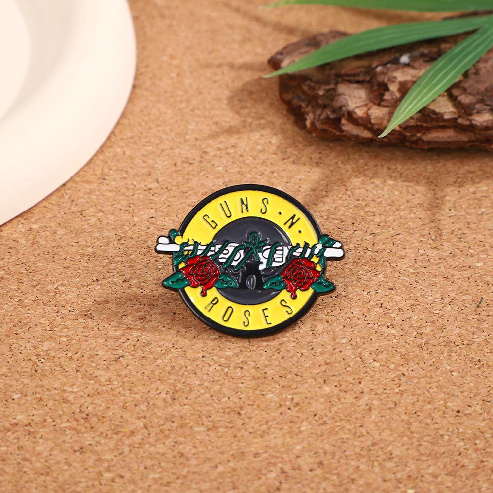 Hot Sale Patch Gun Rose Brooch Premium Sense Light Luxury Metal Badge Personality Creative Versatile Bag Accessories