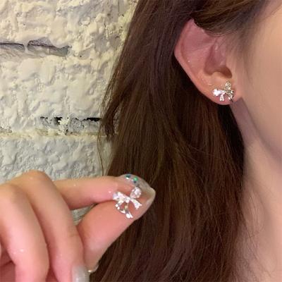 Zircon Bow Earrings, Korean Simple and Versatile Stud Earrings, Fashionable, Small and High-end Temperament Earrings.