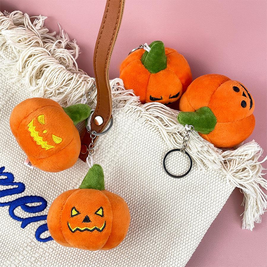 Pumpkin Plush Cheerful Keychain Soft Toy With Custom Designs For Treats Halloween