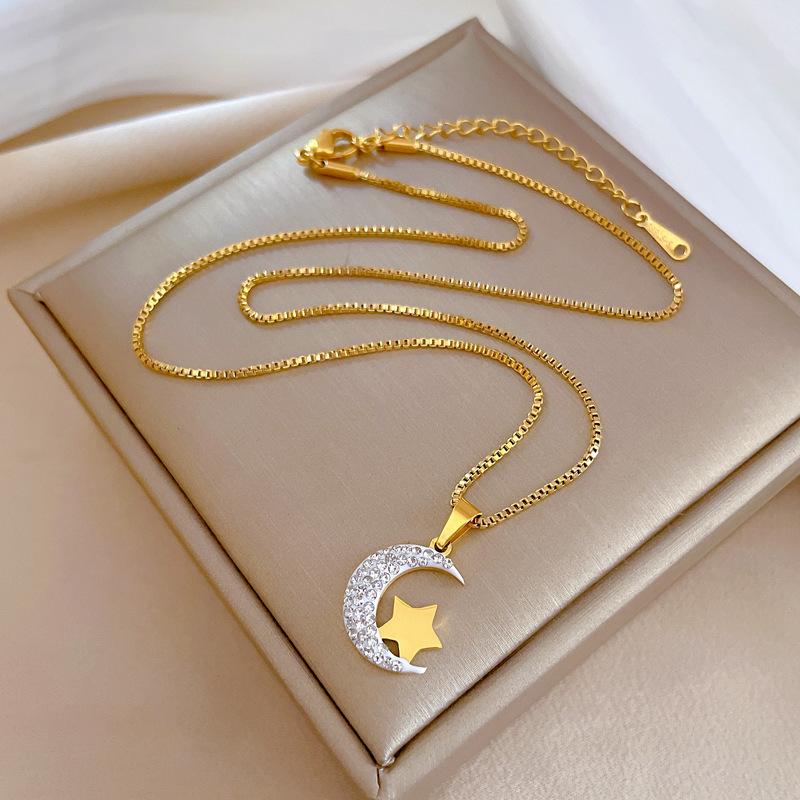 Moon Star Personality Minimalist Wind Furnace Real Gold Necklace Female Collarbone Chain