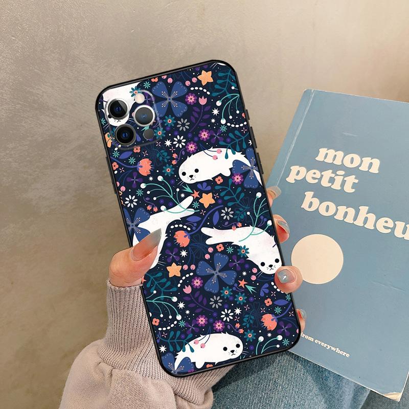 Baby Seals Case For iPhone 17 Air 16 15 14 13 11 12 Pro Max 13 mini XR 15 16 Plus 16e Back Cover Shell