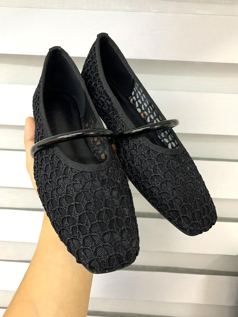 Spot second hair! Inner heightening women's shoes summer French hollow mesh beautiful small single shoes small black thick heel