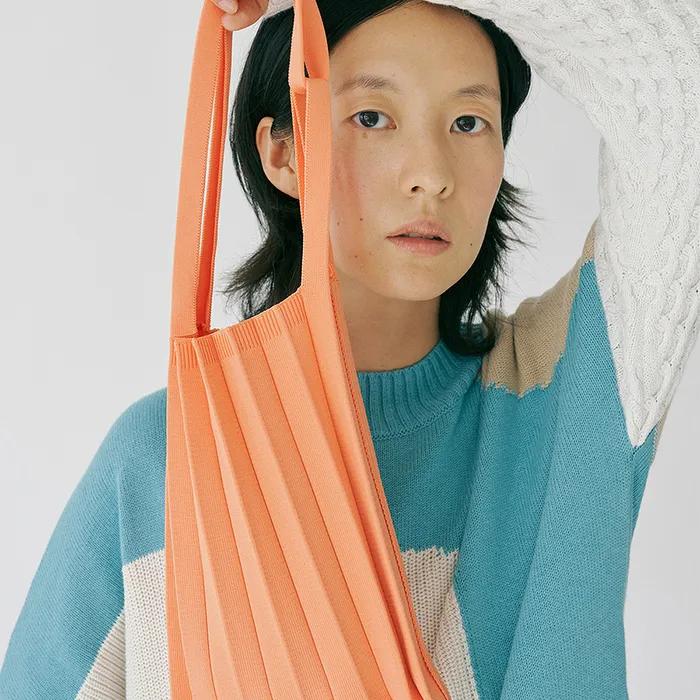 Peach mini shoulder bag
