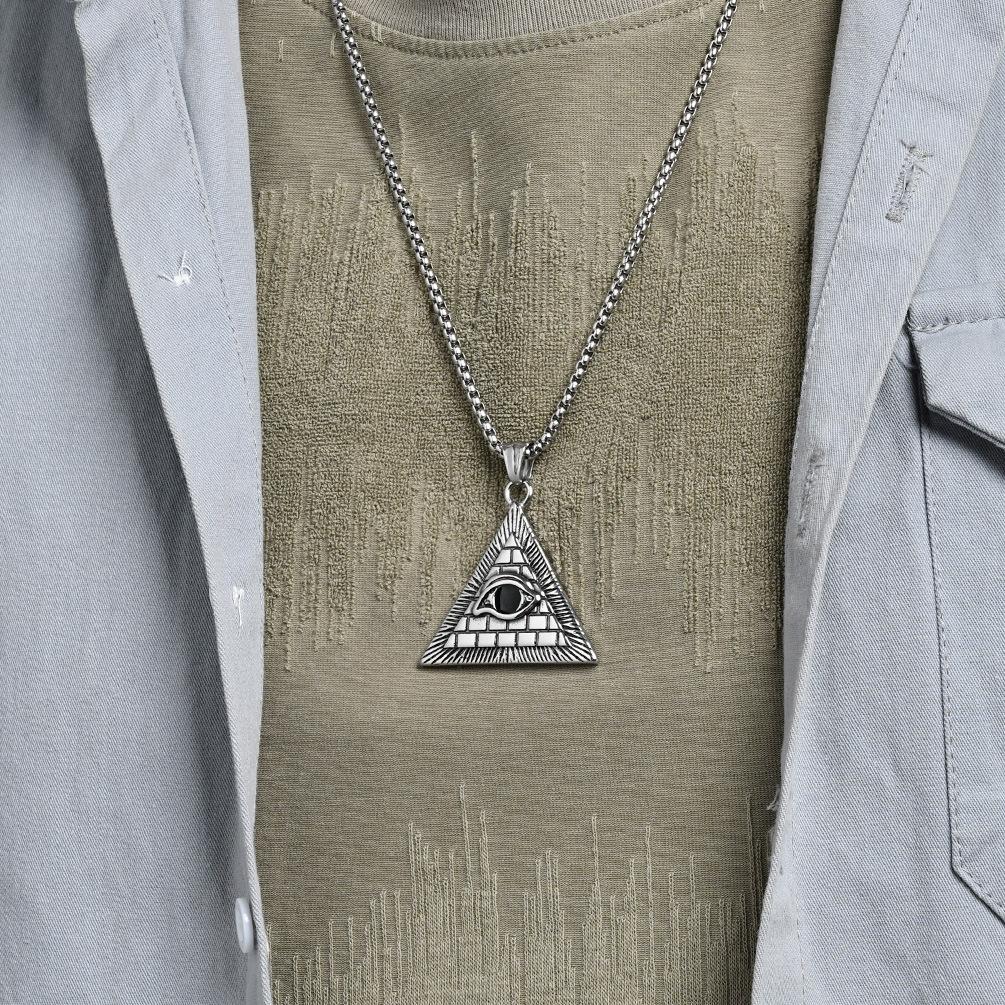 Antico Egitto Triangolo Piramide Occhio di Horus Acciaio al Titanio Collana Nicchia Personalità Usura Letteraria Protezione del Corpo Ciondolo