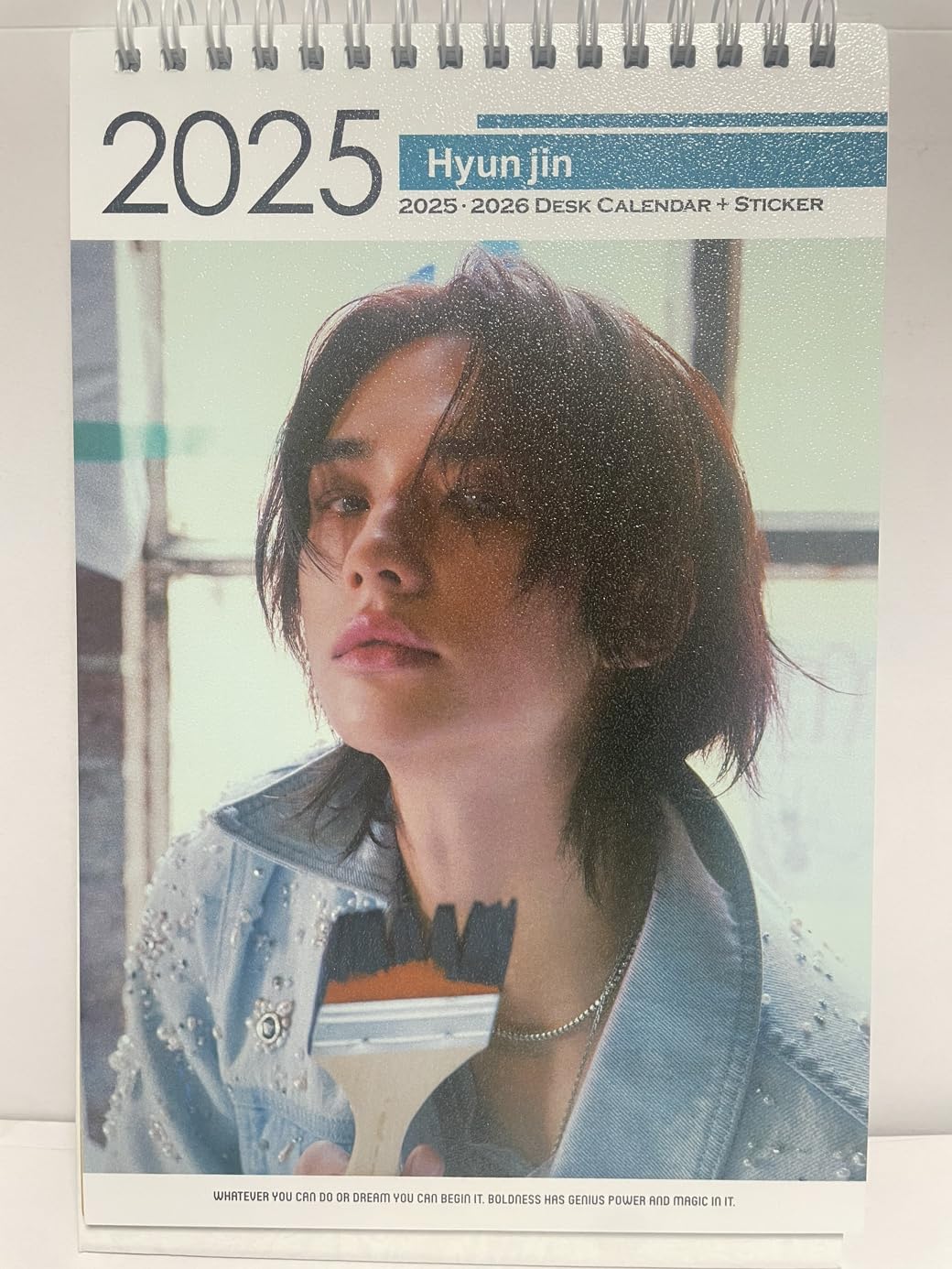 

Sukizu Hyunjin Goods 2 Year Desk Calendar 2025-2026 (HYUNJIN)