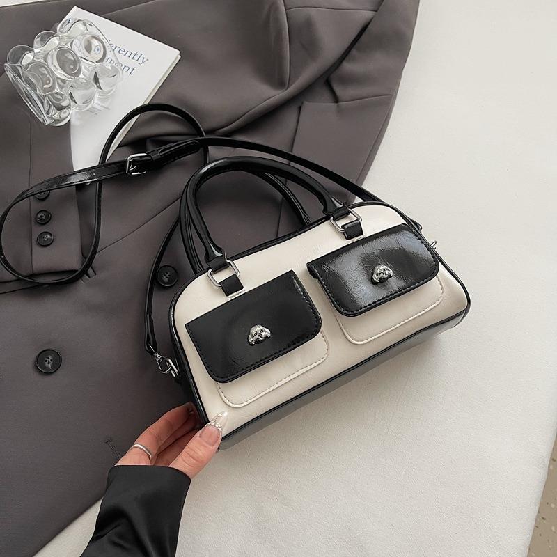 

Large capacity retro handbag bag female cute new spring and summer fashion shoulder armpit bag