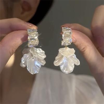 French Irregular Petal Earrings Light Luxury Retro Crystal Tassel Shell Earrings For Women  Jewelry