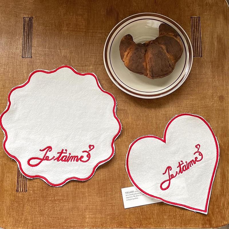 French Embroidered Pet Tableware Mat Pure Cotton Love Flower Trimmed Tabletop Decorative Prop Puppy Dog Bowl Mats