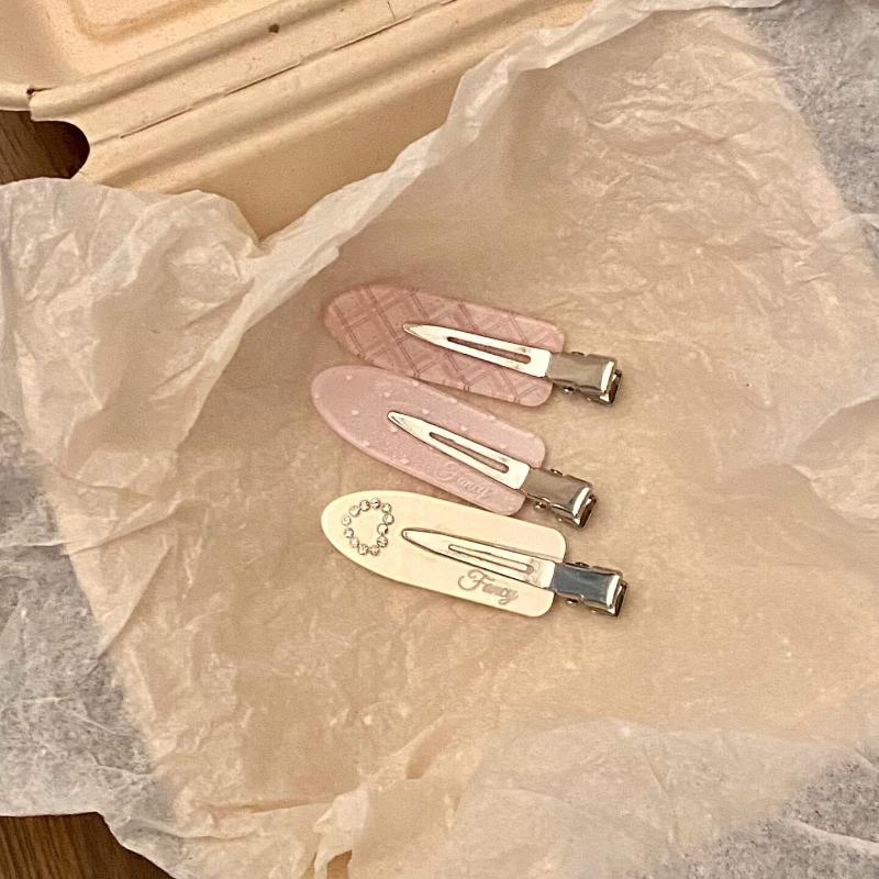 3Pcs Grid Patterned Heart-Shaped Hair Clip With No Trace On The Side Women'S Bangs Duckbill Headwear Y2K Gift