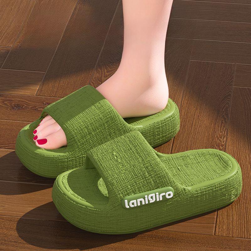 

Шлепанцы вызывают комфортное ощущение при наступании на фекалии. Это домашние нескользящие и не пахнущие комнатные тапочки Fits 39-40 зелёный