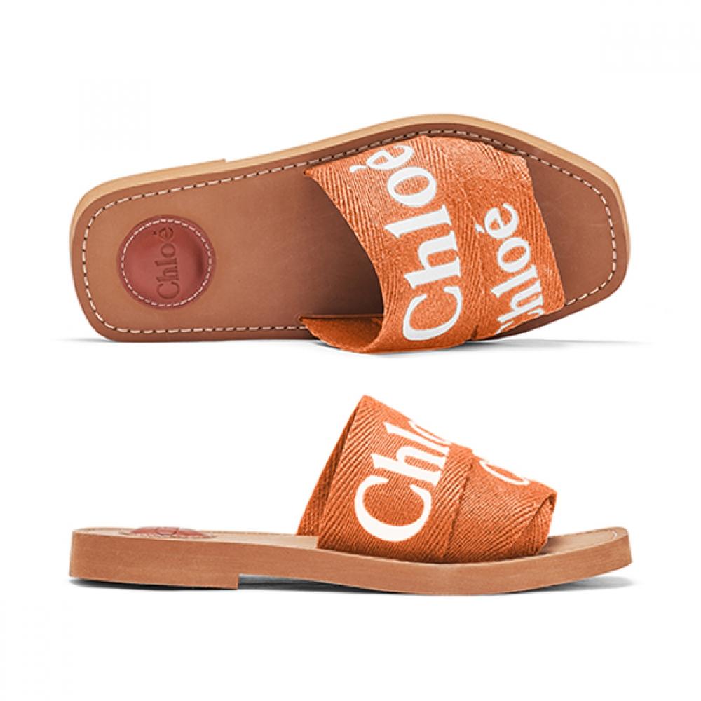 

Хлоя Chc23u188ef 848 Дерев яні Шльопанці-Мули З Логотипом CHC23U188EF 848 (37)