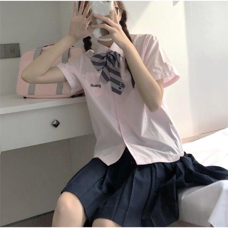 

Xiao Lan s Light Blue Short-Sleeve Accordion Pleated JK Uniform Shirt for Women XL