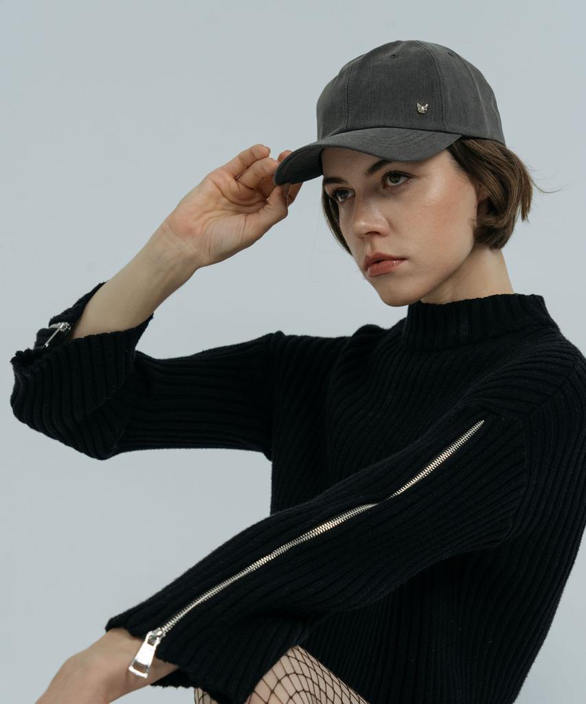 DOLIGRAM Basic Cat Rivet Washed Cap Gray