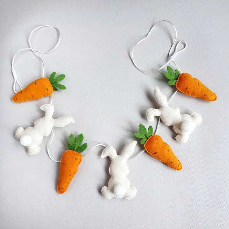 1116 Easter Bunny and Carrot Hanging Banner 1D Plastic Garland for Spring Home Decoration Classic Easter Front Door Decor