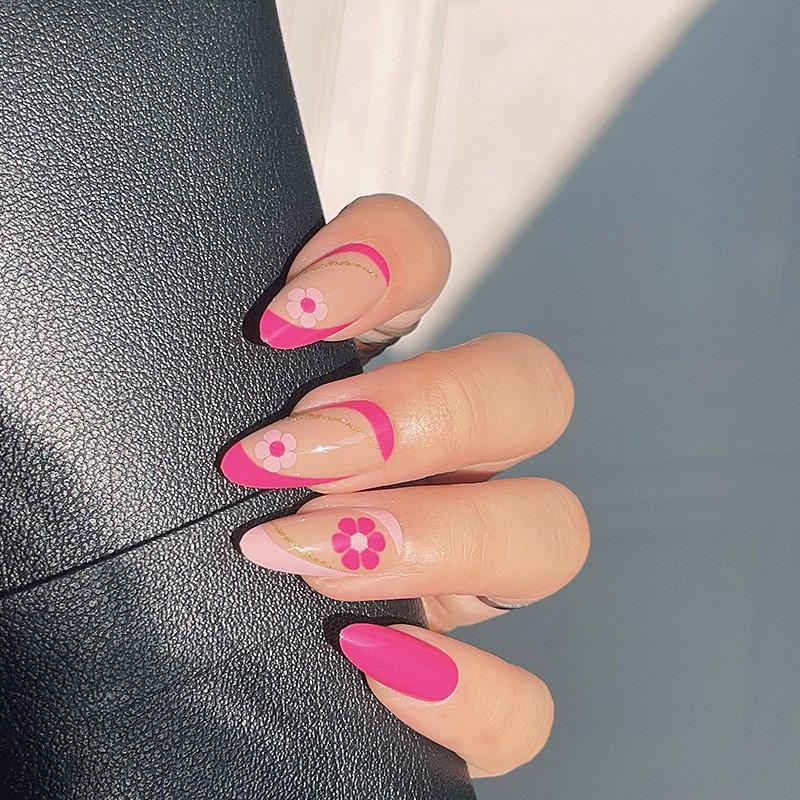 Chic Press-On Nails With Delicate Rose Pink Floral Design Fine Glitter Sparkle