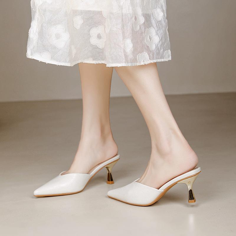 

Spring new pointed stiletto fashion bag head women s shoes with skirts V-mouth slippers large size can be worn 43