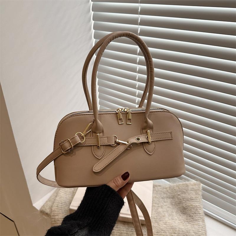 

High-end niche bag women s 2025 new fashion versatile casual messenger bag portable large-capacity bowling bag хаки