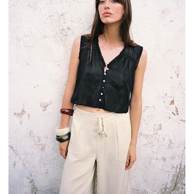 Summer New Product Women's Clothes V Neck Single Row Multi-Buckle Vertical Lace and Embroider Decorative Sleeveless Shirt 3017905