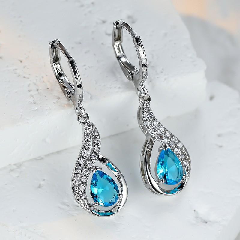 Teardrop Zircon Diamond Stud Earrings: Elegant, Simple, and Versatile Jewelry for Women