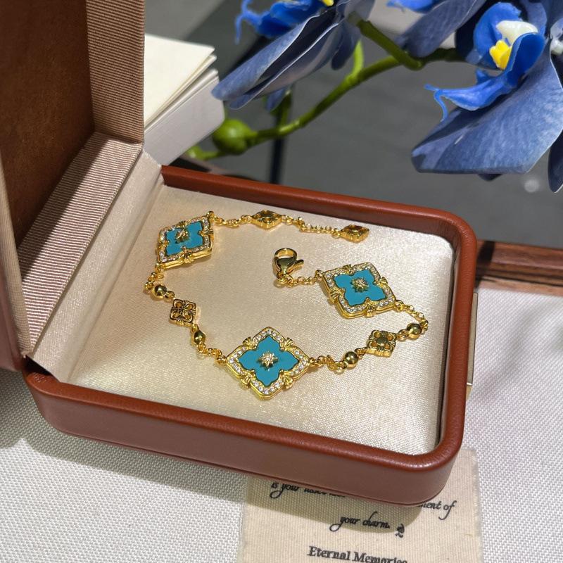 Italian Cloth Qi Lati Natural White Fritillary Four-Leaf Clover Bracelet Women'S Fashion Retro Rhombus Chalcedony Jewelry