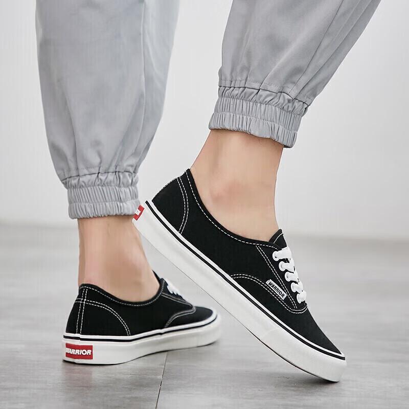 Warrior WXY-999 Classic Low-Top Canvas Sneakers
