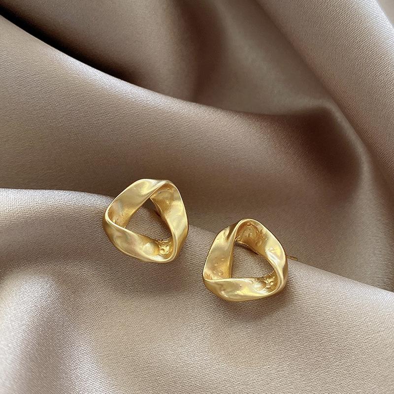 Silver needle same gold earrings women's light luxury high-end temperament pearl stud earrings retro new earrings