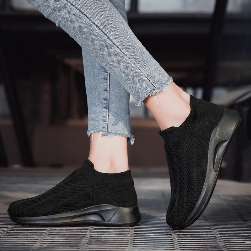 Women’s Moccasins Loafers Casual Slip on Walking Shoes Summer Men’s Slip-ons Lightweight Socks Shoes for Mother Large Size 35-45