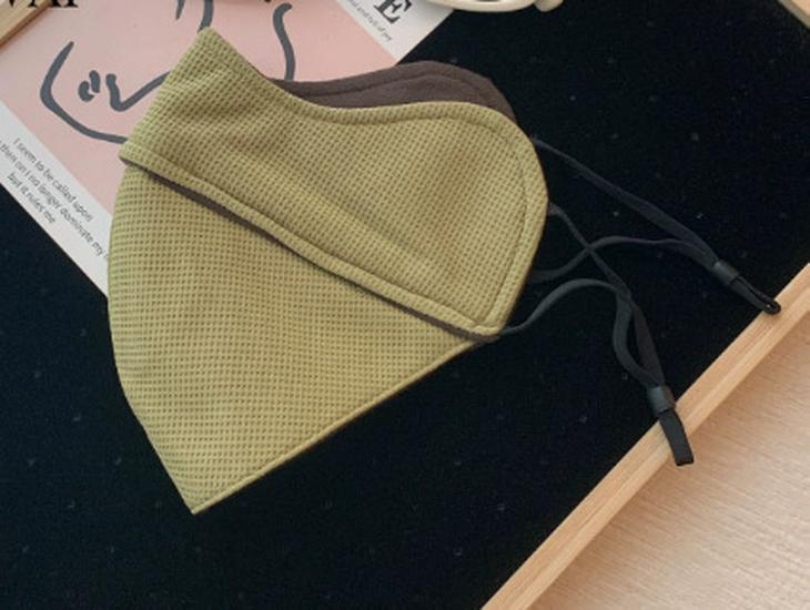 

Versatile Dustproof Face Mask for Women & Men - Warm, Breathable, Windproof, Cold Protection, Ear Hanging.