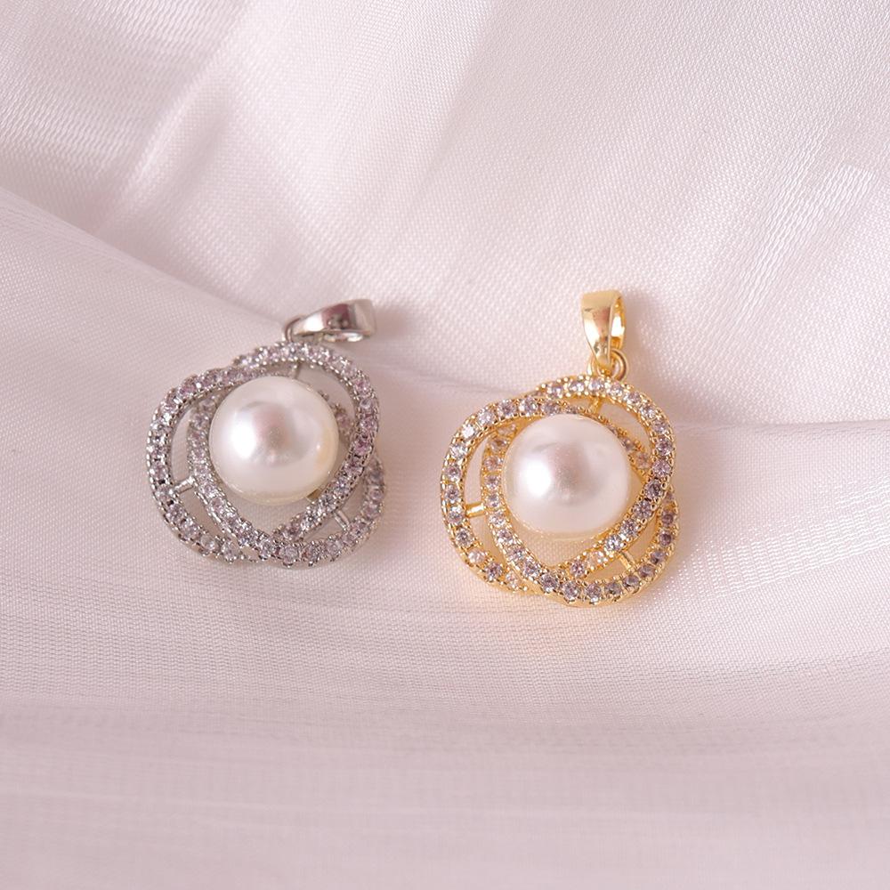Elegant Diamond-Studded Pearl Pendant Necklace in Gold & Silver