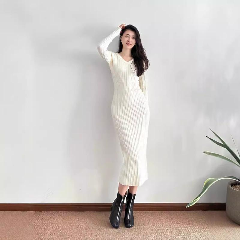 Sweater skirt over the knee women's autumn and winter new base inner collar slim-fitting long sweater skirt over the knee long skirt