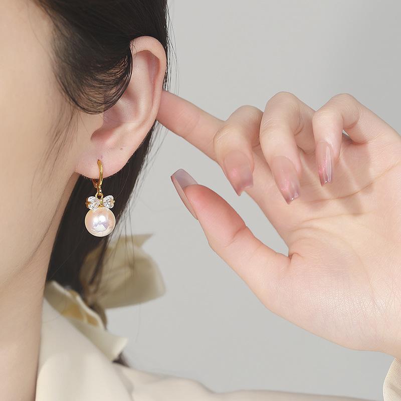 2026 Korean Version Temperament Fashionable and Elegant Bow Pearl Ear Buckle Exquisite Simple Versatile High Quality Earrings