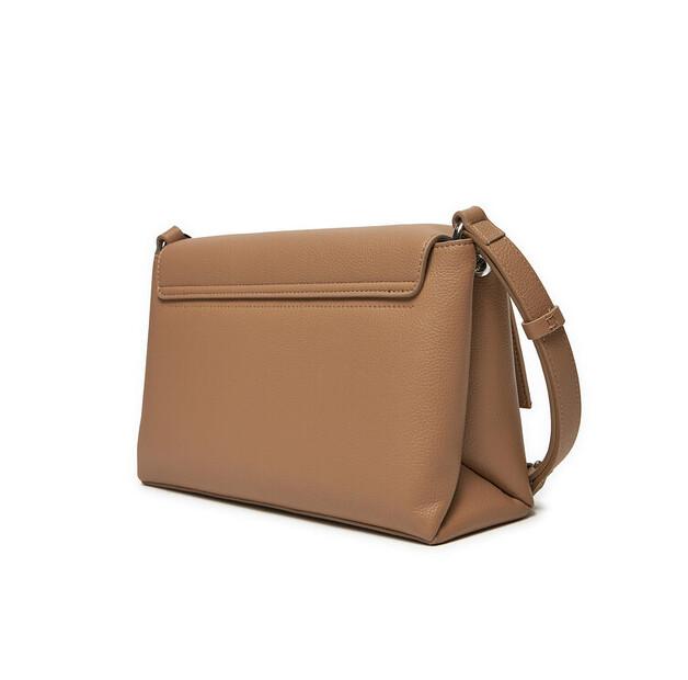 Bag Calvin Klein Calvin Klein Ck Plaque Medium Shoulder Bag K60K612783 Brown