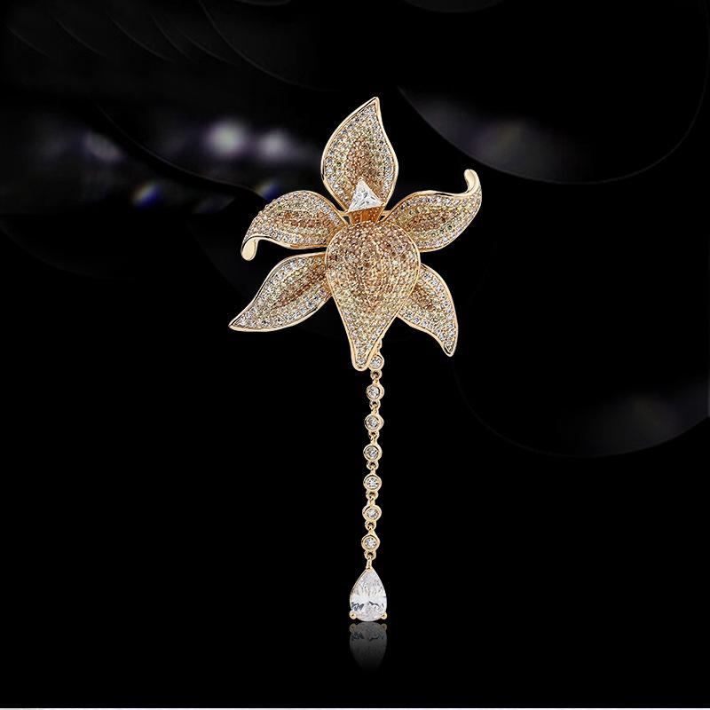 Elegant Female High-End Temperament Floral Brooch Suit Simple Personality Zircon Accessories Clothes Corsage Jewelry