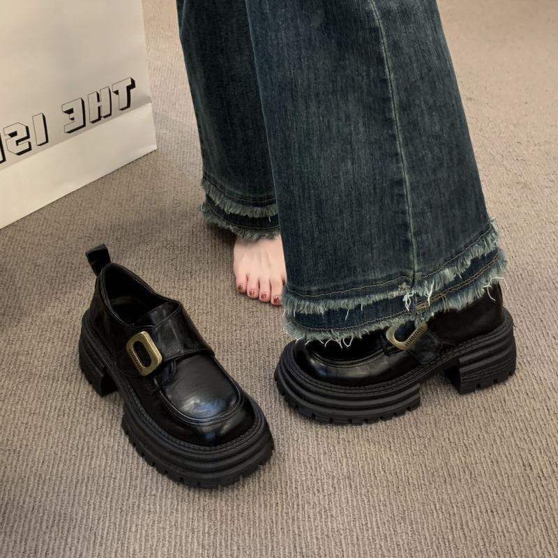 thick-soled thick-heeled small leather shoes for women's new versatile height-increasing women's shoes, single shoes, black women's models.