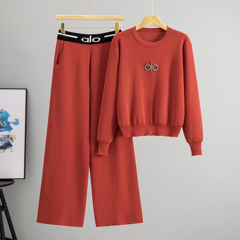 

Модный повседневный костюм-двойка, спортивный топ с круглым вырезом и молнией до середины, брюки широкого покроя one size красный