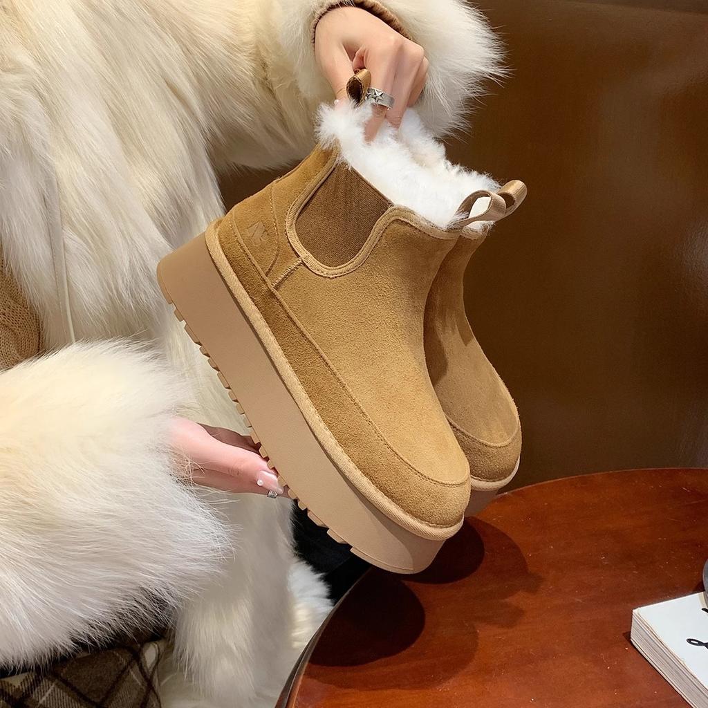 Bottes de neige Chelsea pour femmes hiver 2024 nouvelles velours épaissies chaudes antidérapantes à semelles épaisses élastiques bottes en coton du Nord-Est