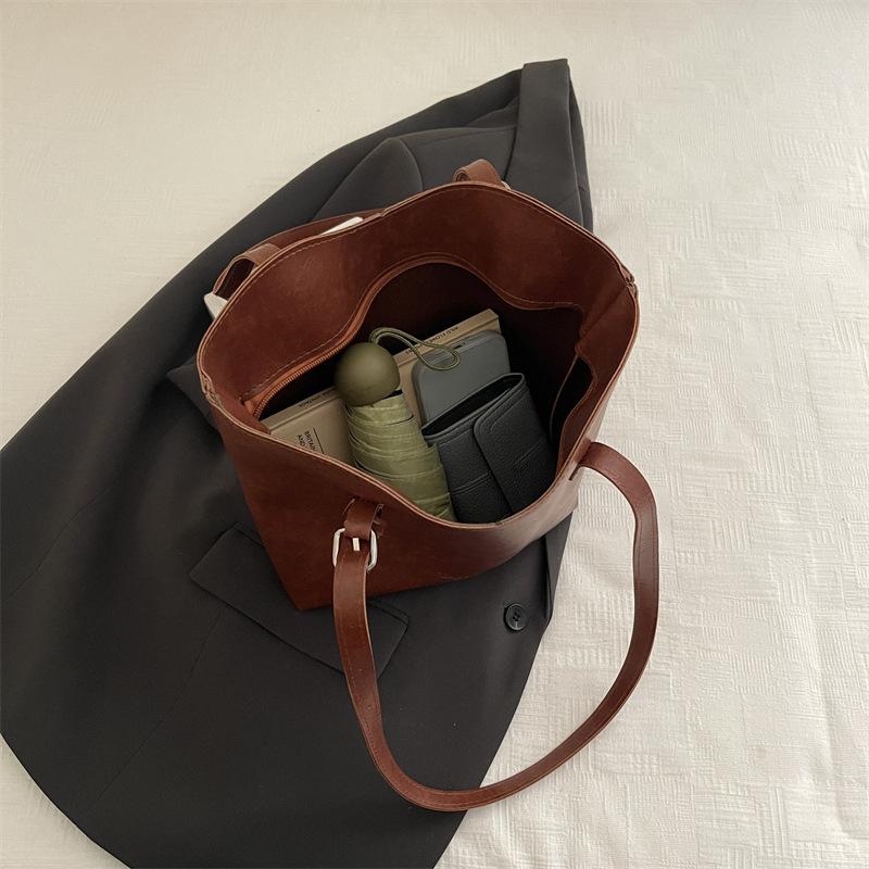 Trend to work commuter bag large capacity new autumn and winter retro fashion hand carry single shoulder simple tote bag