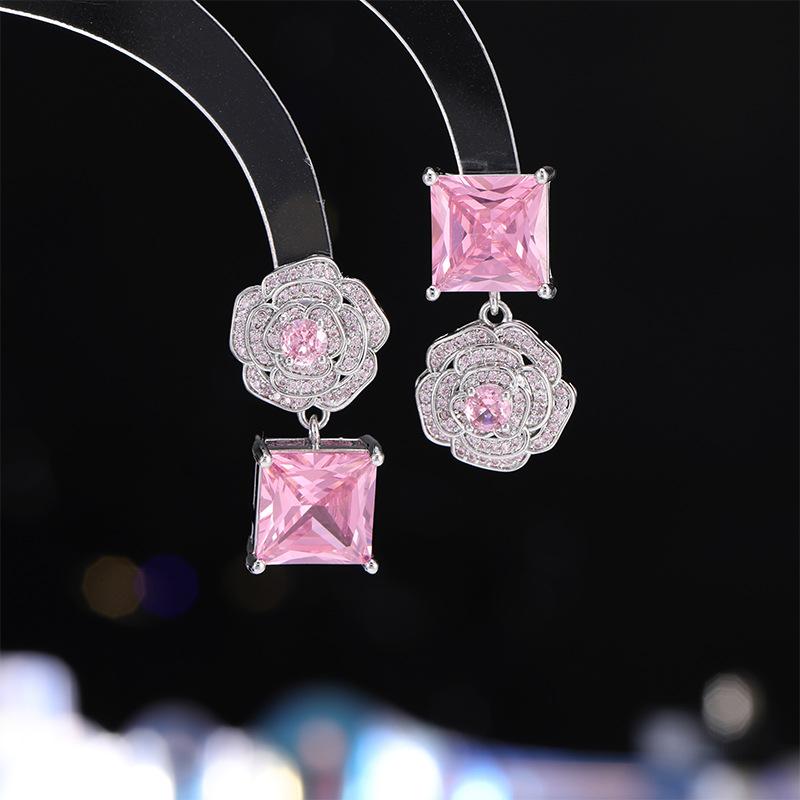 High-end Zircon Camellia Necklace Light Luxury Accessories Collarbone Chain Bracelet Earrings Dress with Elegant Jewelry Set