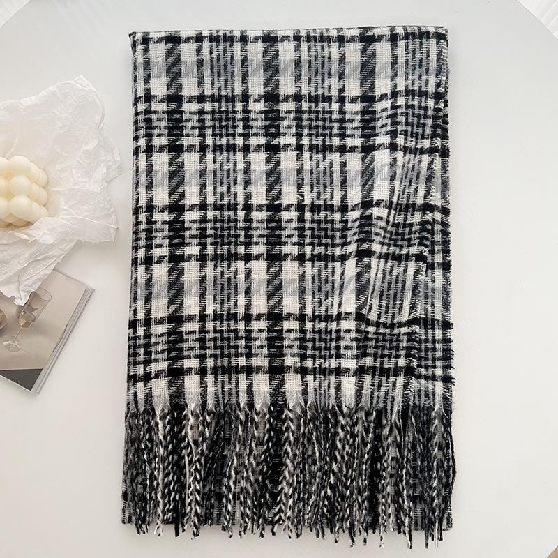 Clearance Plaid Scarf Women's Winter New Korean Version Versatile Student Warm Scarf Elegant Fashion Shawl