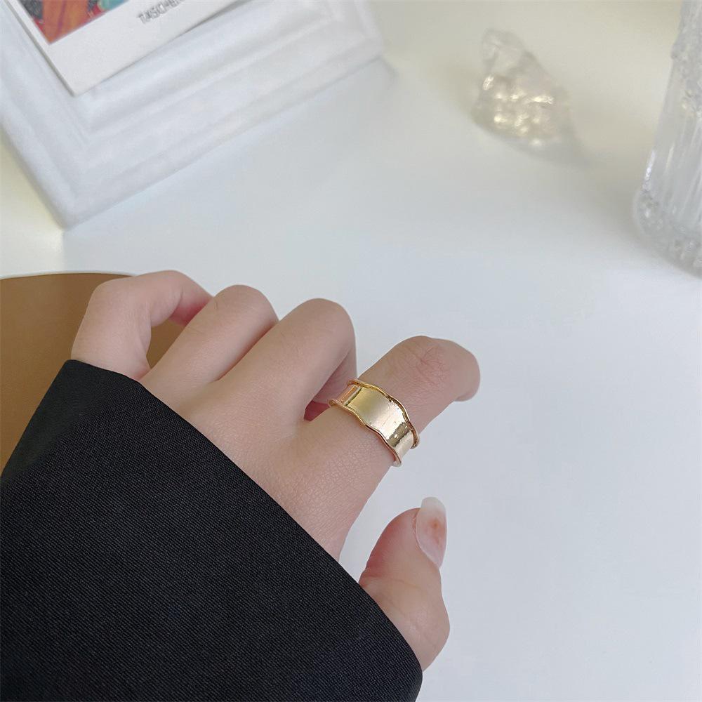 High-End Women's Fashion Irregular Pleated Texture Open Finger Ring Set