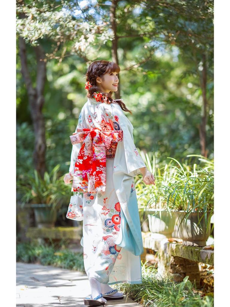 Japanese Kimono Obi: Brocade Jacquard Taiko Bow with Floral Knot Trim